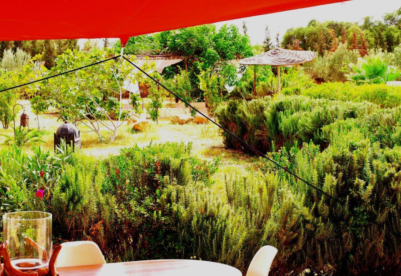 Artgana Lodge Szavíra Kültér fotó